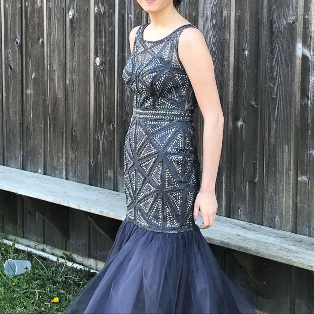 Prom dress - Picture 2 of 2